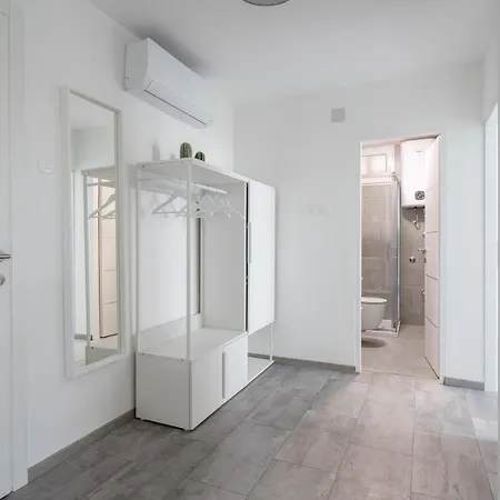 Apartment Frida Poreč Extérieur photo